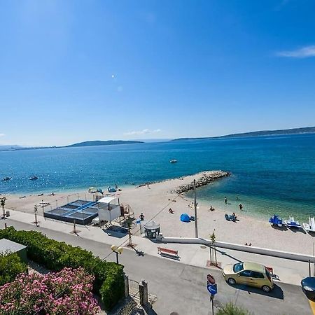 Stunning Beachfront Apartment With Roof Terrace Kaštela Екстериор снимка